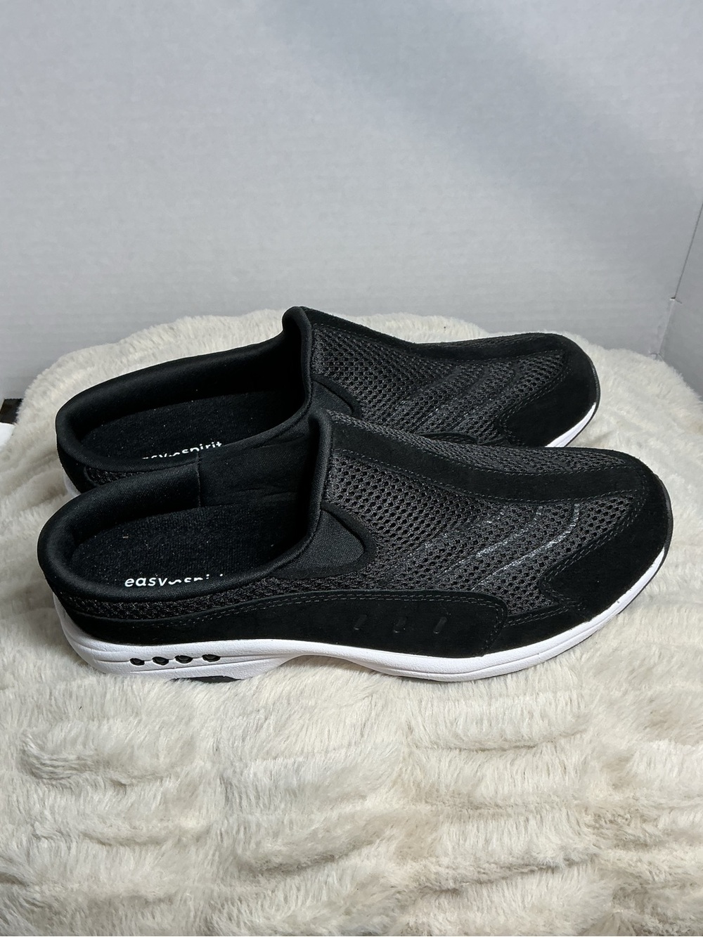 Easy Spirit Traveltime Black Clog Mules Women's Size 8.5 M NWOT Slip On Sneakers